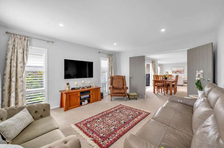 19 Defender Crescent Beachlands_13