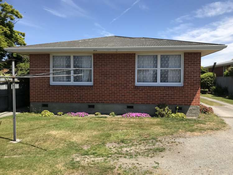 2/42 Reid Crescent Allenton_18