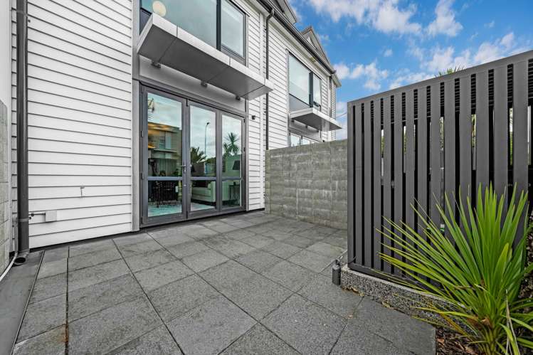 84 Norwood Drive Flat Bush_27