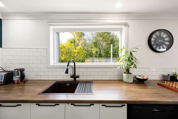 124 Albert Street Hamilton East_11