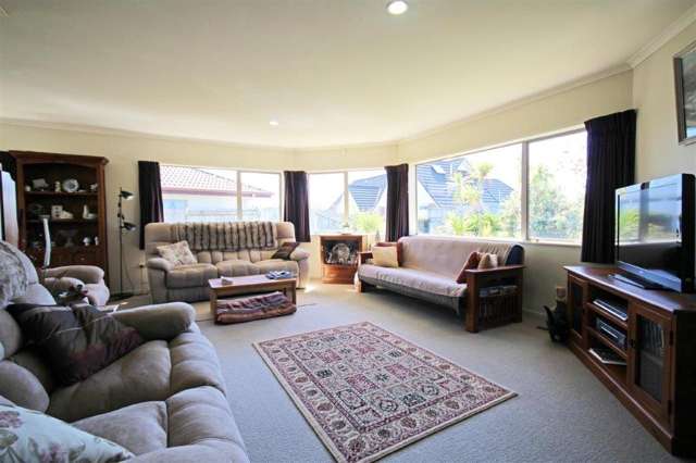 25 Palm Springs Boulevard Papamoa_1