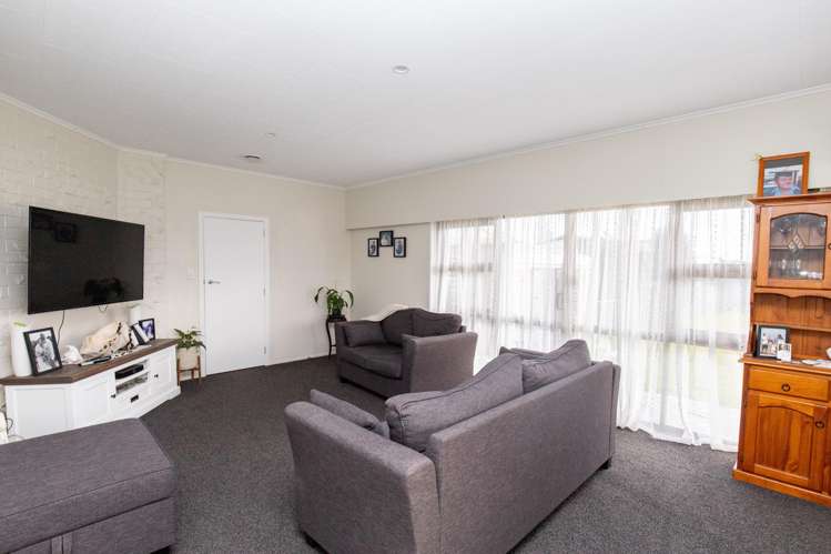 2 McQuarrie Place Ngatea_5