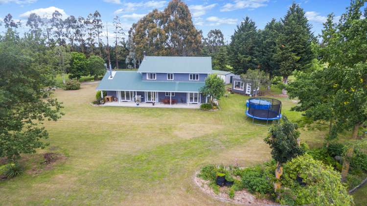 729 Poyntzs Road West Eyreton_19