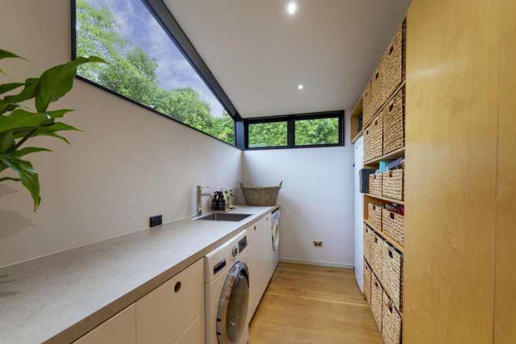 6 Merlincote Crescent Governors Bay_8