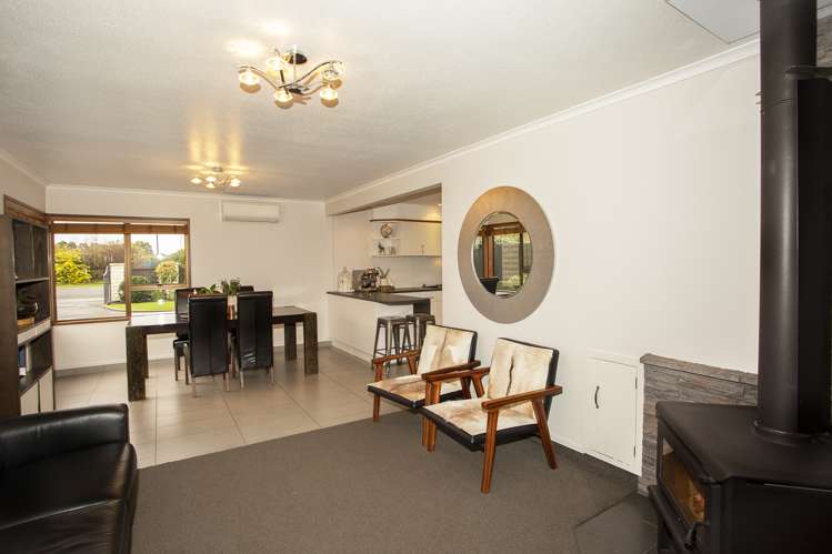 97 Racecourse Road Allenton_5