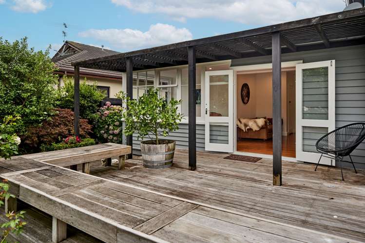 71 Hautana Street Woburn_10