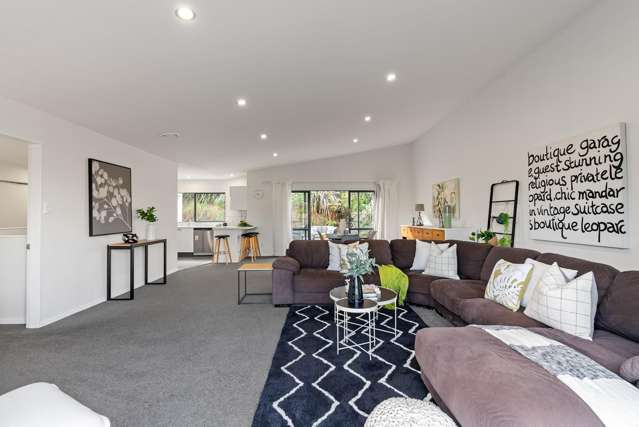 7 Joseph Banks Drive Whitby_2