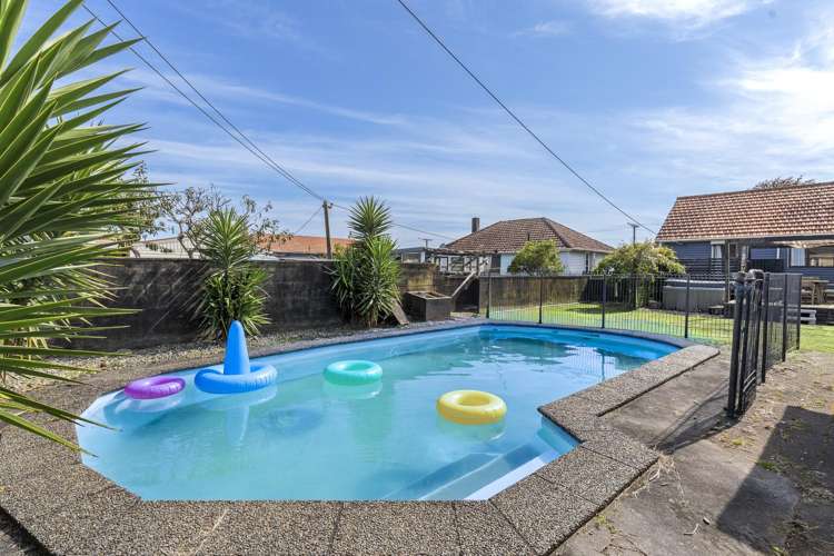 21 Strange Street Waitara_17