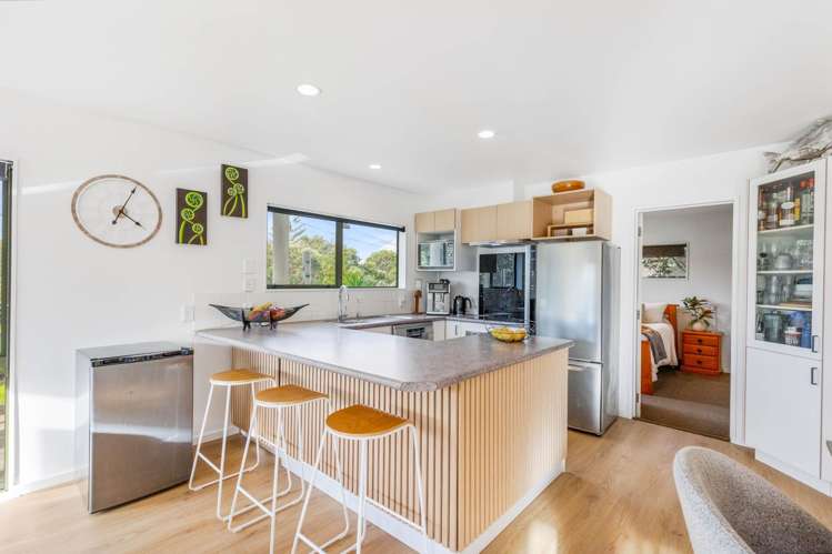 1/369 Whangaparaoa Road Stanmore Bay_15