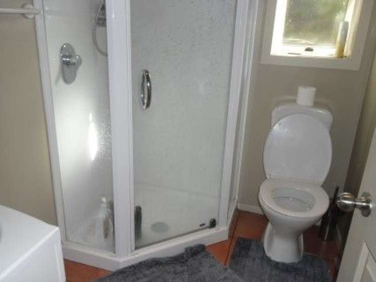 29 Carlyle Street North East Valley_5