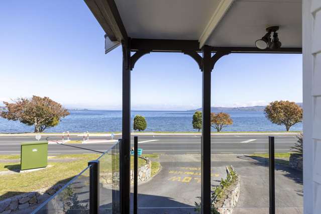 1/116 Lake Terrace Hilltop_4