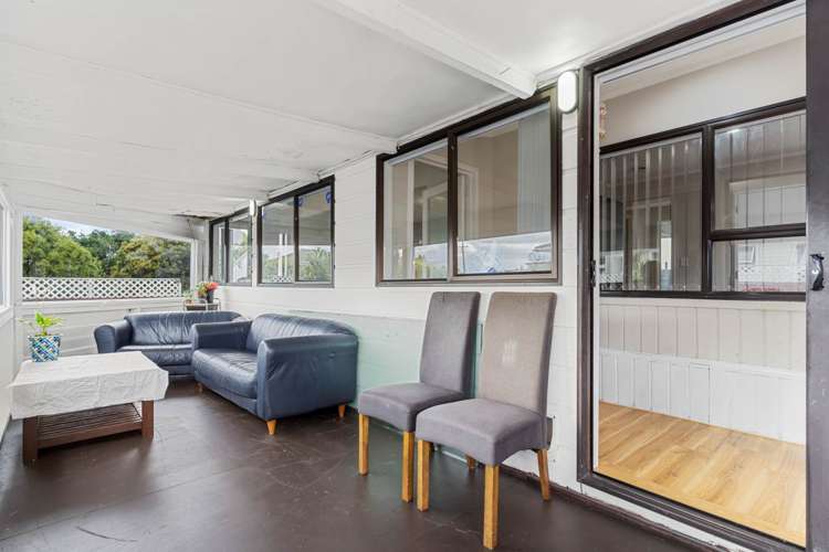 2/1 Scotts Road Manurewa_11