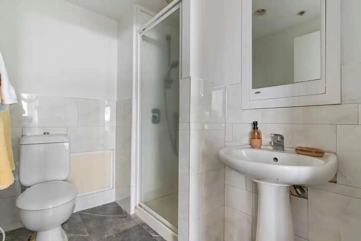6G/11 Howe Street_2