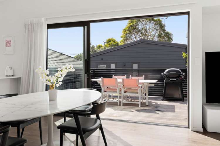 9b William Bayes Place Red Beach_11