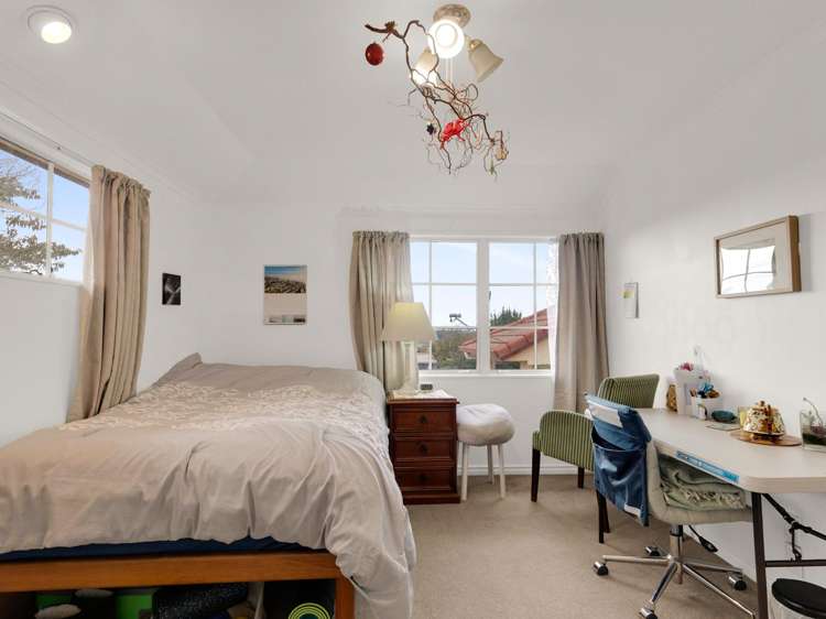 9-11 Cobbe Place Pomare_11