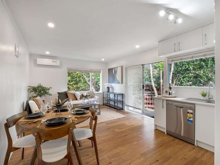 1/27 Ellerton Road Mount Eden_0