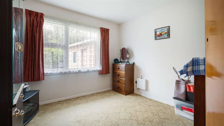 2 Lucienne Place Hillsborough_8