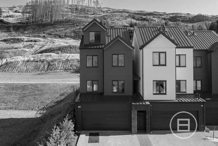 2/30 Bullendale Drive_0