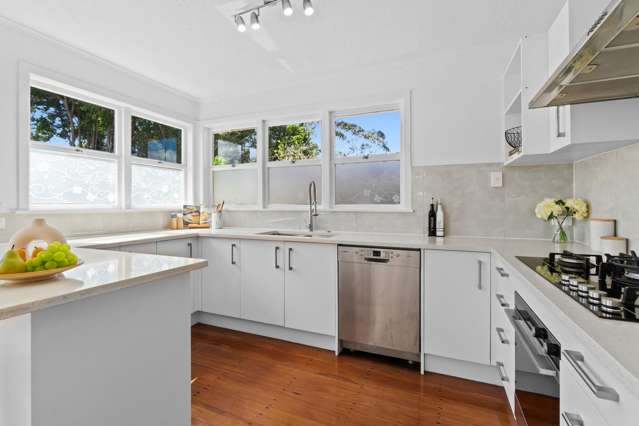 5 Totaravale Drive Totara Vale_4