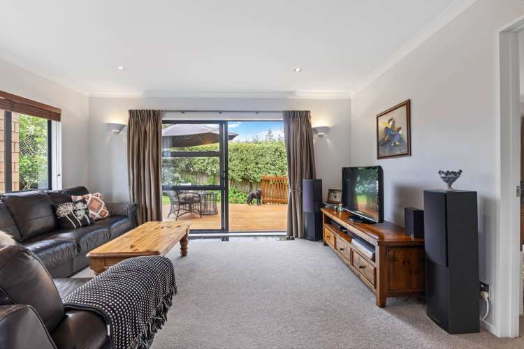 246 Hill Road The Gardens_11