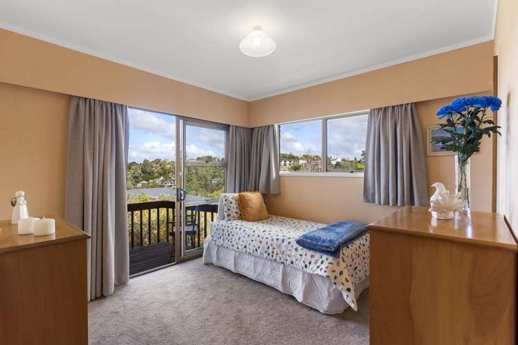 8 Helvetia Drive Browns Bay_17