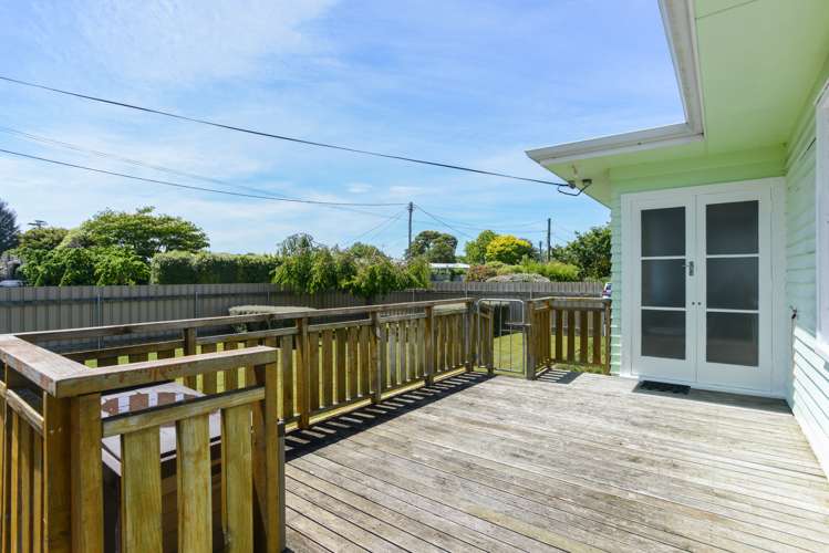 4 Elizabeth Place Clive_12