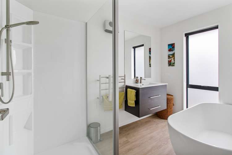 54 Meadowstone Street Gleniti_16