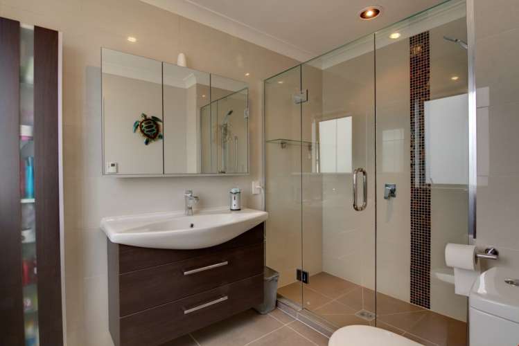 34 Pine Harbour Parade Beachlands_7