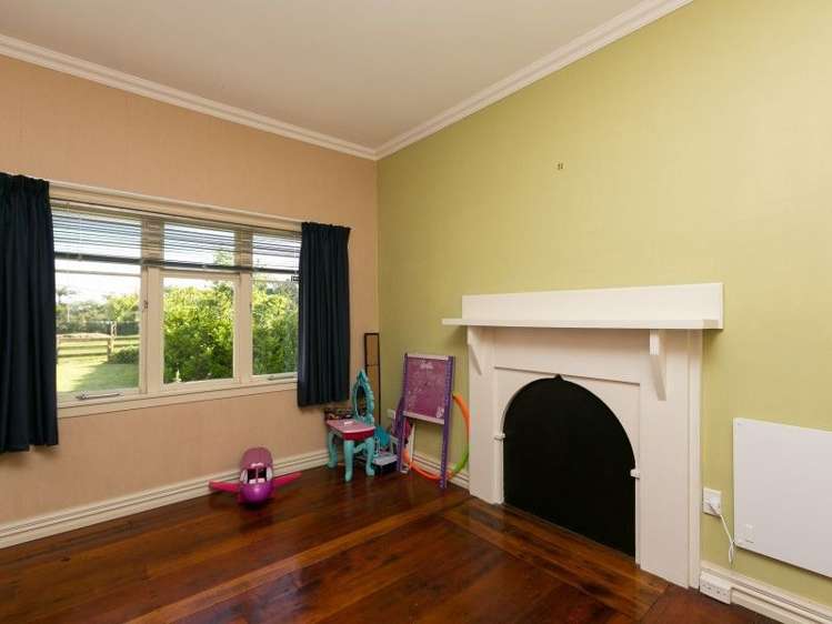 1245 Upland Road Egmont Village_25