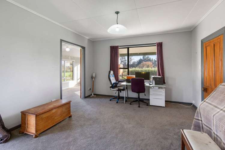 276 No 2 Line Okoia_5