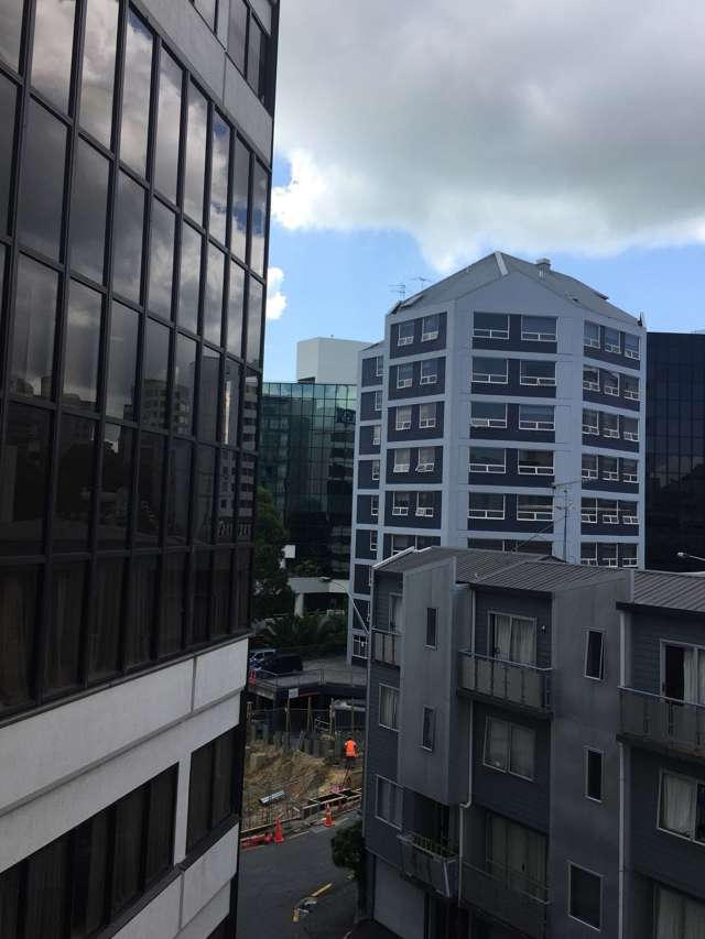 5a/8 Scotia Place Auckland Central_4