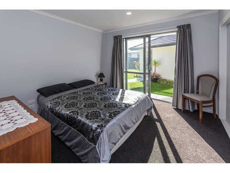 8 Carteret Place Aranui_7