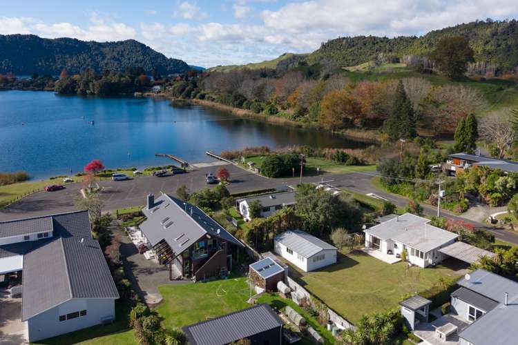 8 Benn Road Lake Okareka_18