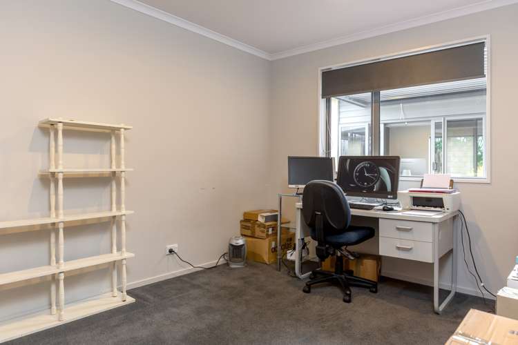 46 Ocean View Crescent Rarangi_11