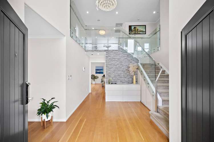 95 Medallion Drive Oteha_5