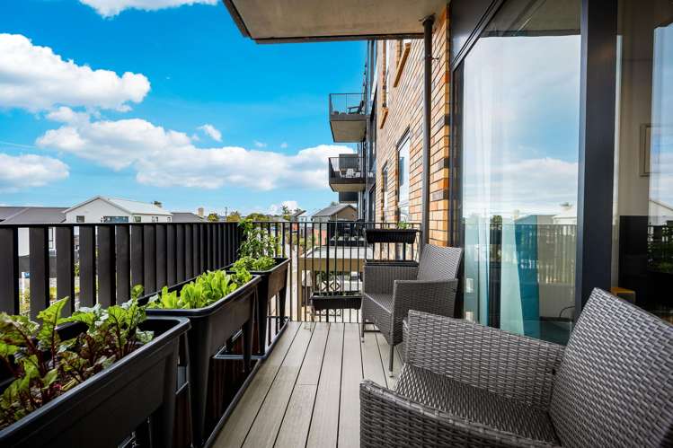 107/2 Rauroa Lane Hobsonville_13