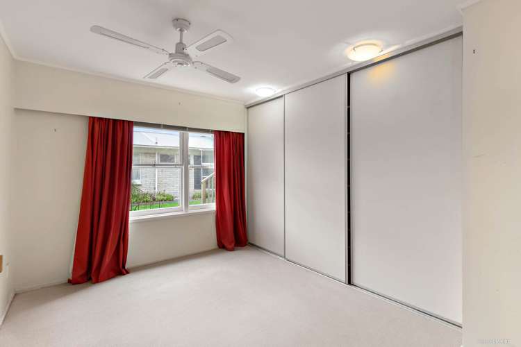 10/16 Queens Parade Devonport_4