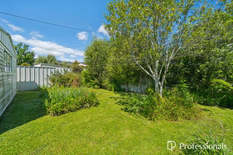 6 Hewer Crescent Naenae_23