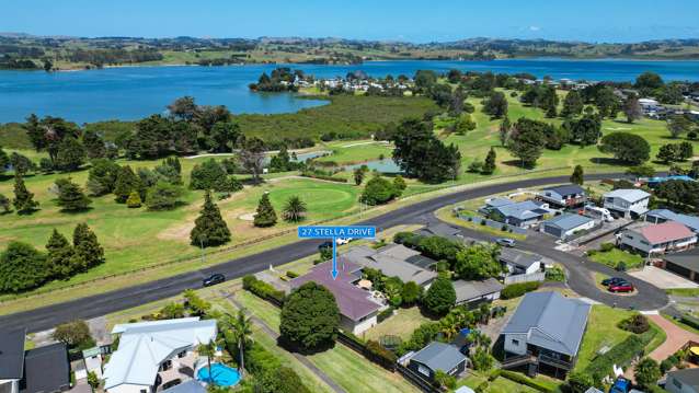 Stunning 4-Bedroom Home with Golf Views