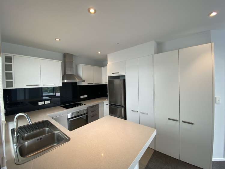 5b/84 Gunner Drive Te Atatu Peninsula_3