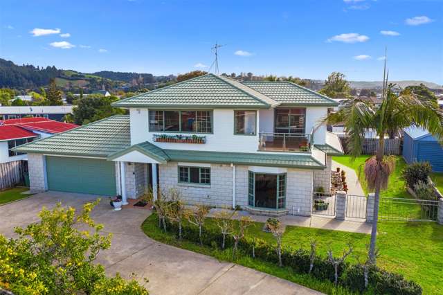 117 Charleston Avenue Whangamata_2