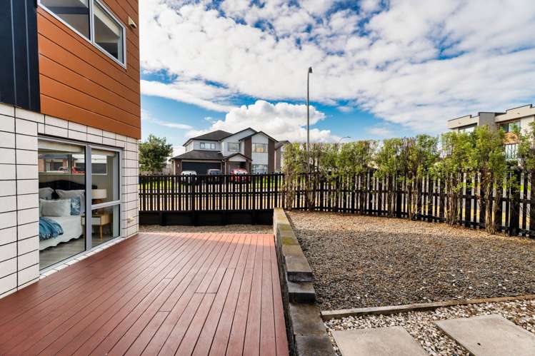 2 Meritage Lane Te Atatu South_16