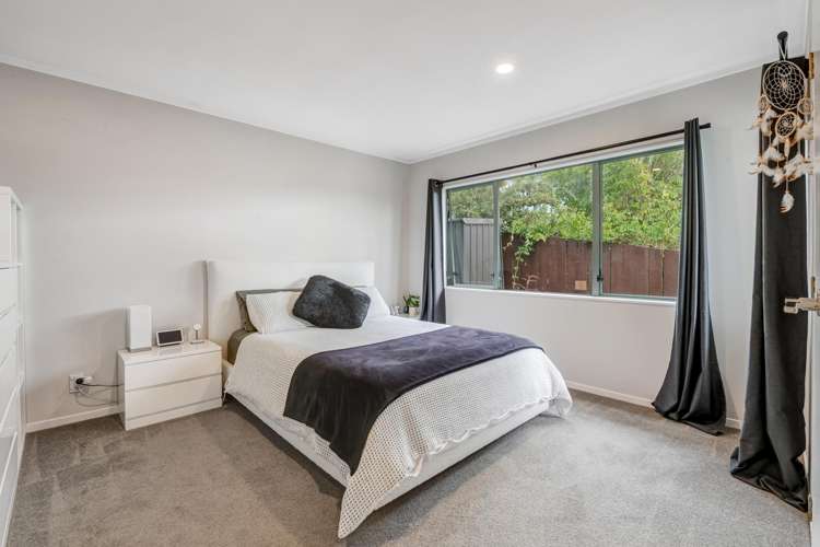 24 Goldfinch Rise Unsworth Heights_14