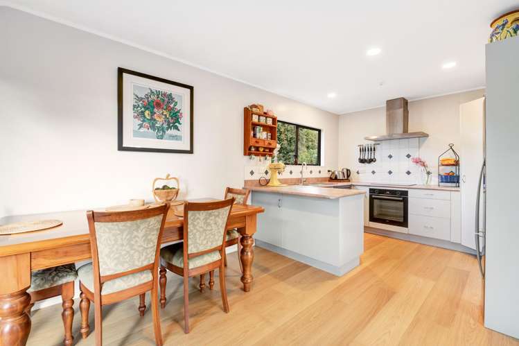 23 Jelas Road Red Beach_14