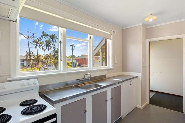 3 and 5 Solent Place Aranui_4