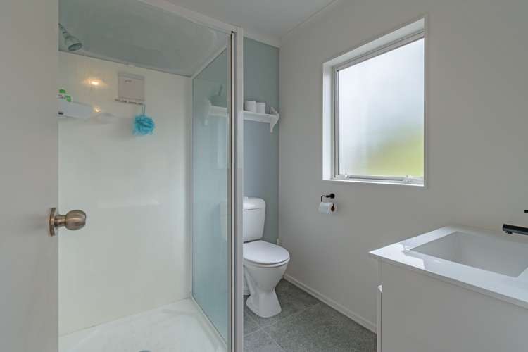 17 King Street Halcombe_13