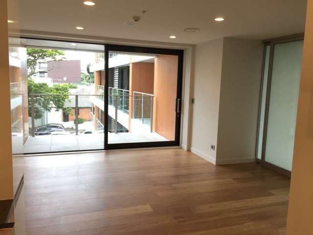 10 Lion Place 1662_2