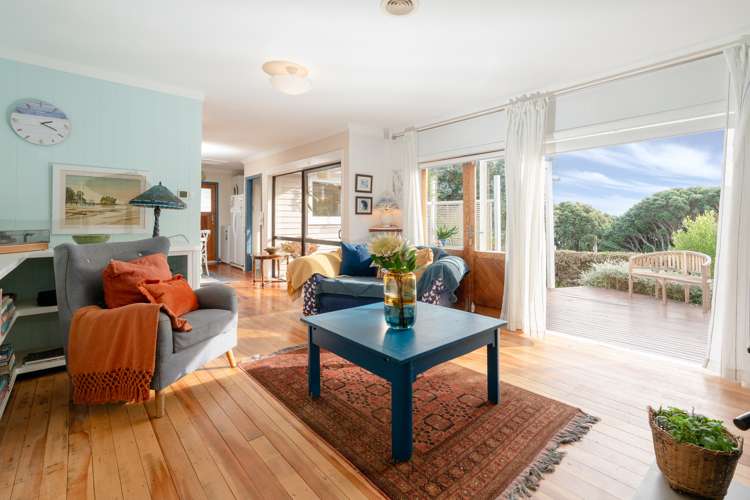 108 Wellington Road Paekakariki_9