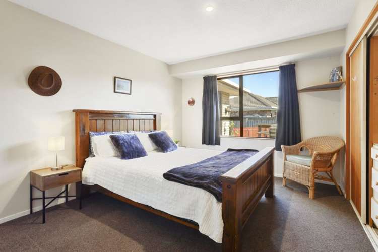 12 Oldham Place Darfield_14