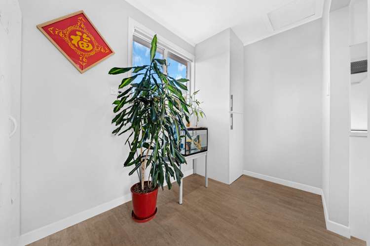 11 Tirimoana Road Te Atatu South_34